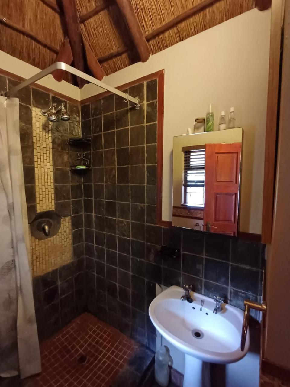 Adorable Unique Guest House - African Bush Feel Kalkheuvel Exterior photo